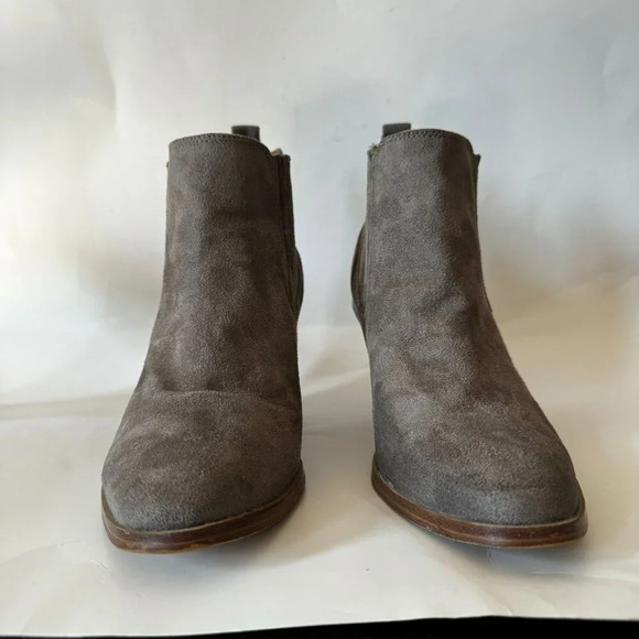 Nine West Women Sz 8.5 Ankle High Block Heel Dress Casual Bootie Taupe Suede - Picture 2 of 7